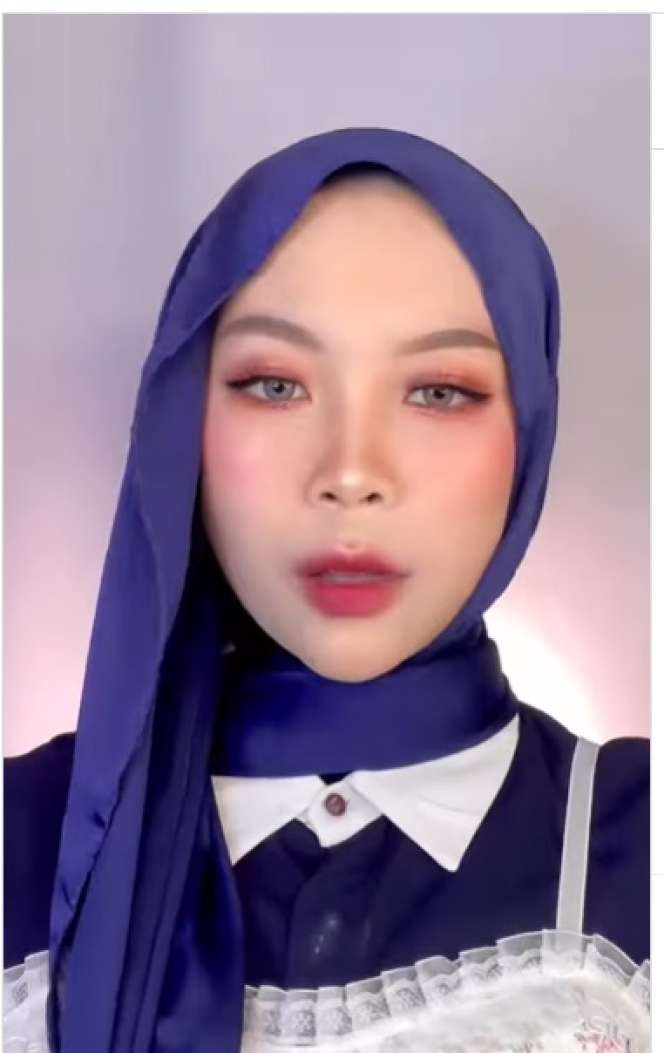 Transformasi Makeup Wanita Ini Malah Bikin Netizen Ribut, Ternyata Begini Hasilnya…