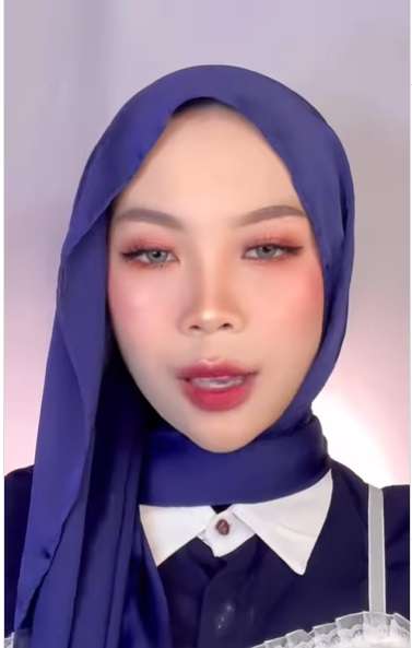 Transformasi Makeup Wanita Ini Malah Bikin Netizen Ribut, Ternyata Begini Hasilnya…