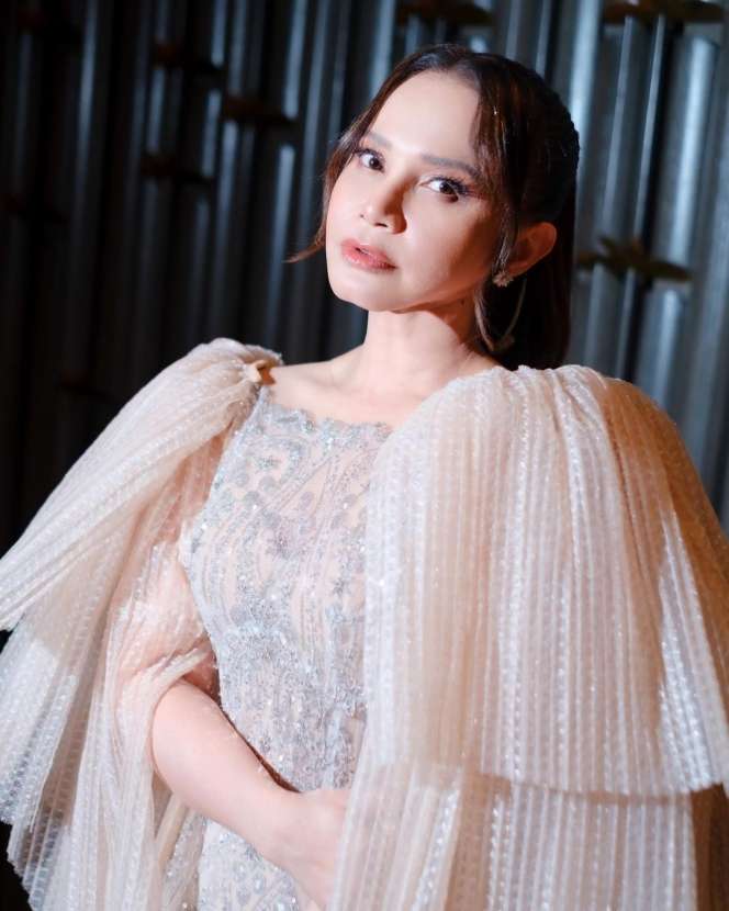 Sederet Artis Ini Ternyata Sudah Naik Haji