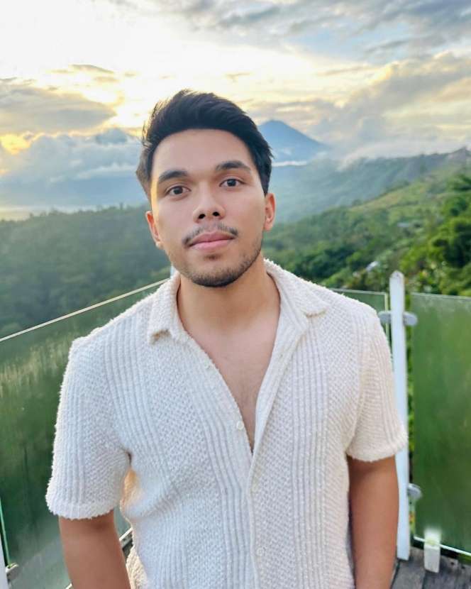 Sederet Artis Ini Ternyata Sudah Naik Haji