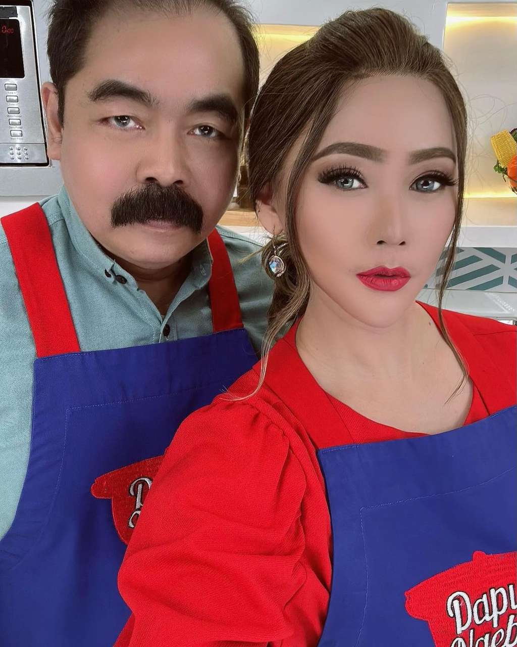 Sederet Artis Ini Ternyata Sudah Naik Haji
