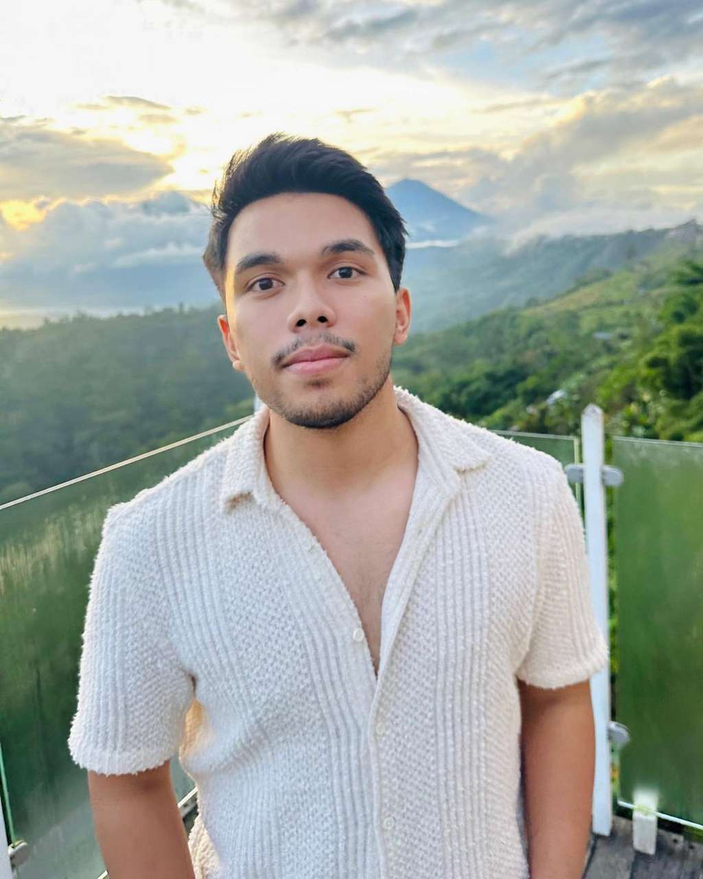 Sederet Artis Ini Ternyata Sudah Naik Haji