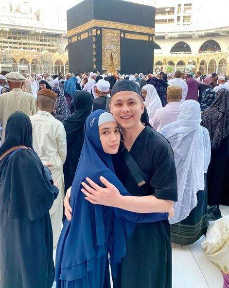 Sederet Artis Ini Ternyata Sudah Naik Haji