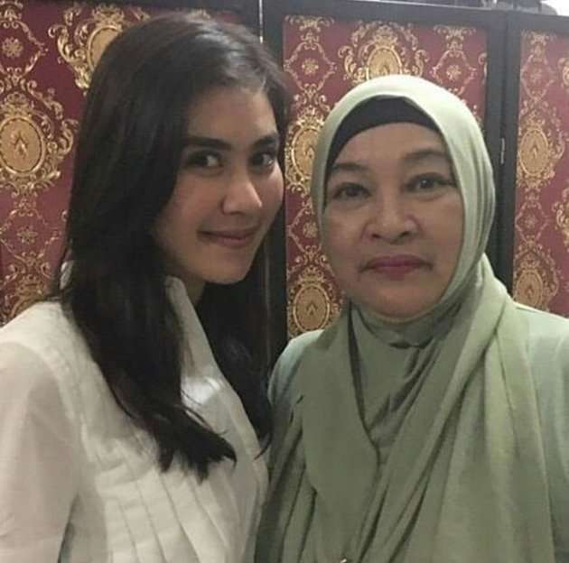 10 Potret Mertua Syahnaz Sadiqah yang Ternyata Tajir Melintir, Akui Takut Tahu Kelakuannya!