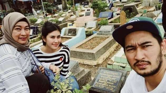 10 Potret Mertua Syahnaz Sadiqah yang Ternyata Tajir Melintir, Akui Takut Tahu Kelakuannya!