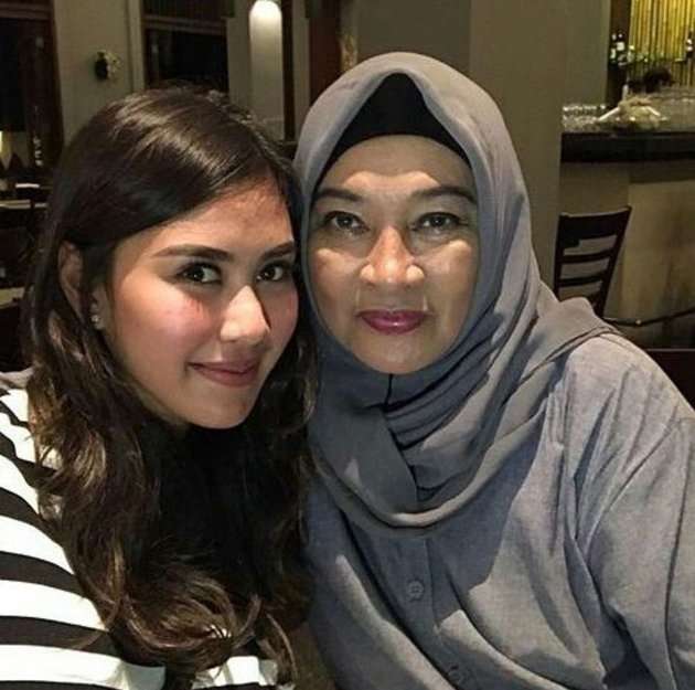 10 Potret Mertua Syahnaz Sadiqah yang Ternyata Tajir Melintir, Akui Takut Tahu Kelakuannya!