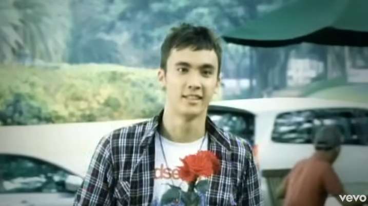 8 Potret Lawas Rendy Kjaernett Jadi Model Video Klip Gita Gutawa, Netizen: Emang Cakep Selera Syahnaz!