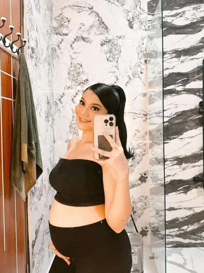 10 Potret Hanum Mega, Artis yang Ngaku Diselingkuhi, Bongkar Chat Mesum Suami & Selingkuhan!