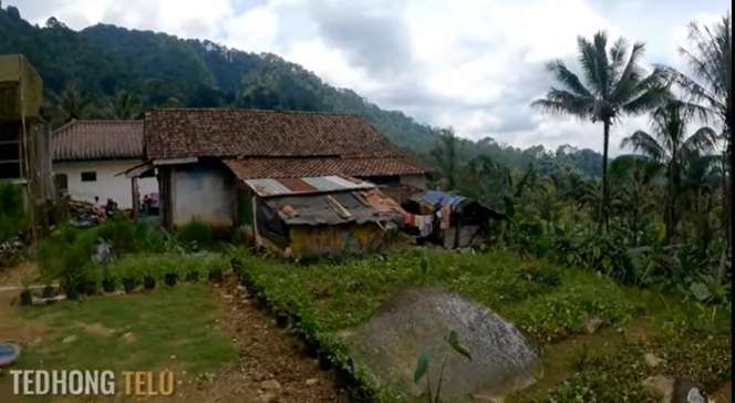 Penampakan Kampung Unik di Banyumas, Warganya Hidup Berdampingan dengan Bebatuan Super Besar!