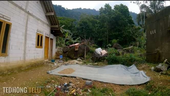 Penampakan Kampung Unik di Banyumas, Warganya Hidup Berdampingan dengan Bebatuan Super Besar!