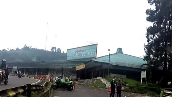Rumah Makan Terbengkalai Ini Dulunya Jadi Ikon Kawasan Wisata Populer, Kini Kondisinya Memprihatinkan!