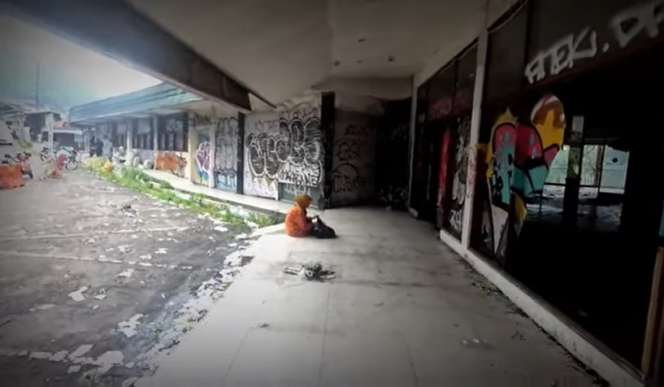 Rumah Makan Terbengkalai Ini Dulunya Jadi Ikon Kawasan Wisata Populer, Kini Kondisinya Memprihatinkan!