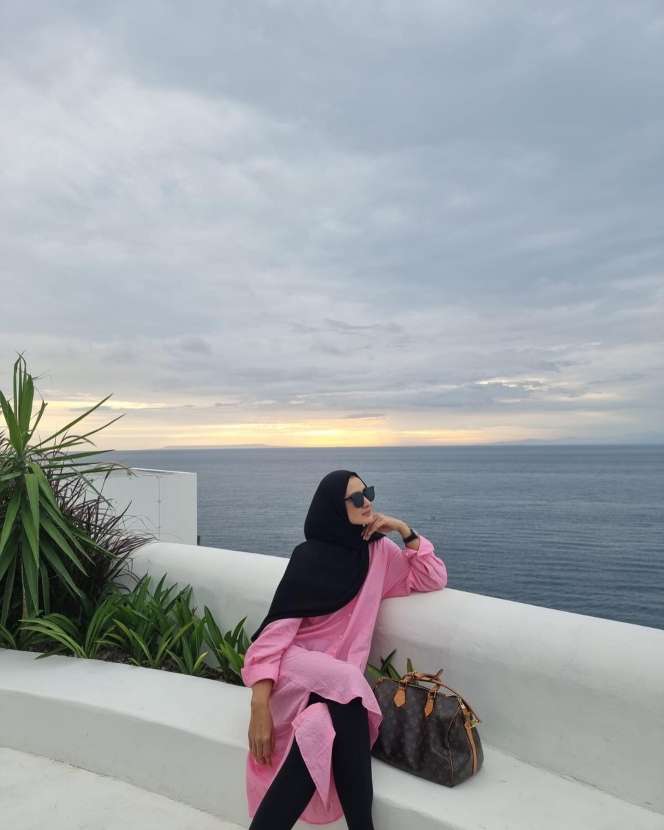 Potret Ade Maya Mantan Istri Ibnu Jamil yang Jarang Tersorot, Ternyata Atlet Voli Berprestasi!