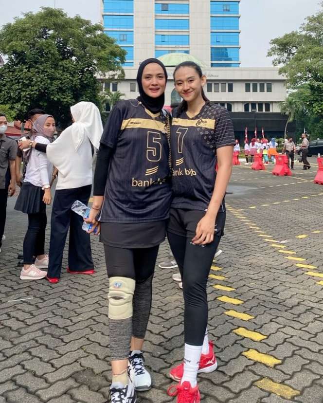 Potret Ade Maya Mantan Istri Ibnu Jamil yang Jarang Tersorot, Ternyata Atlet Voli Berprestasi!