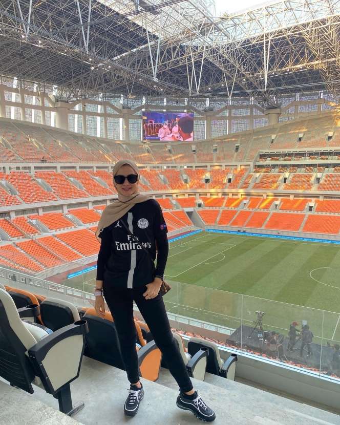 Potret Ade Maya Mantan Istri Ibnu Jamil yang Jarang Tersorot, Ternyata Atlet Voli Berprestasi!