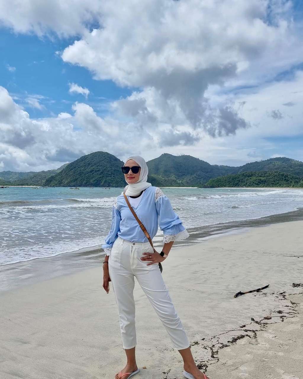 Potret Ade Maya Mantan Istri Ibnu Jamil yang Jarang Tersorot, Ternyata Atlet Voli Berprestasi!