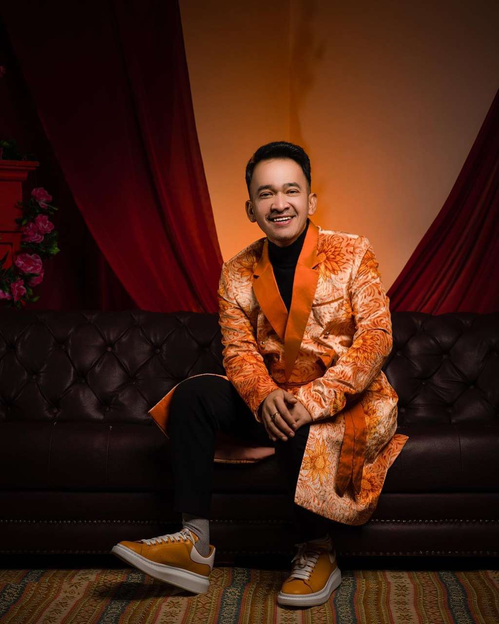 Artis Sultan Ini Dulunya Pernah Hidup Susah, Makan Sebungkus Mie Instan Hingga Jadi Cleaning Service, Kini Punya Rumah Puluhan Miliar!