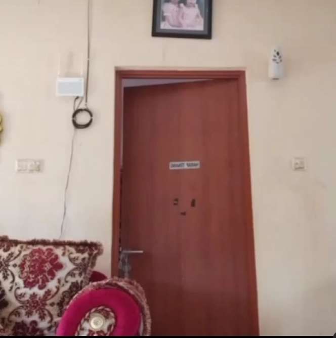 10 Potret Rumah Tessa Mariska, Artis Lawas yang Viral Nyanyi `Yu Brik My Hat Brik My Haf`, Jauh dari Mewah!