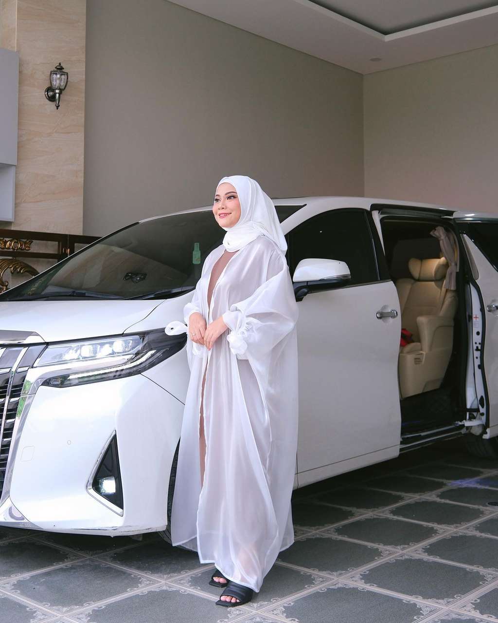 Potret Rumah Mewah Hanum Mega yang Viral Usai Bongkar Perselingkuhan Sang Suami dengan Adik Kelas!