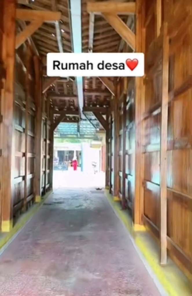 Viral Rumah Mewah Bak Istana Keraton di Kampung, Dikira Milik Pejabat Ternyata Kuli Bangunan, Ini Potretnya