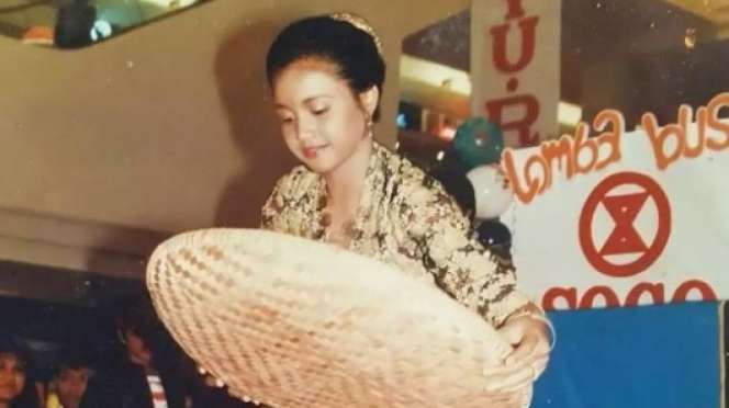 Potret Wajah Denada Sebelum VS Sesudah Oplas, Dikira Beda Orang?