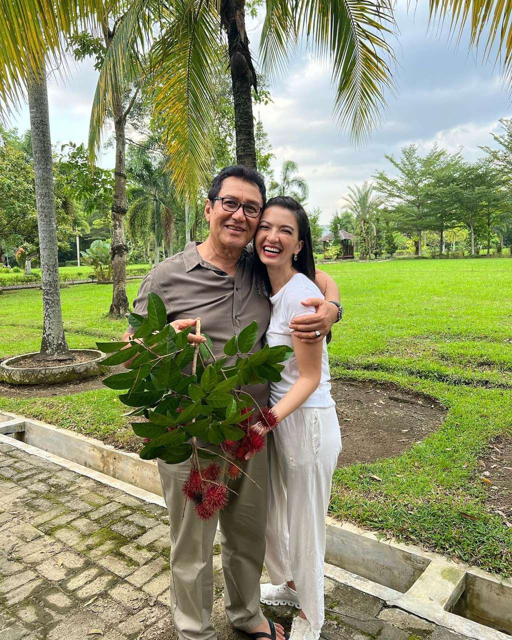 10 Potret Rumah Raline Shah di Kampung, Ada Kebun Binatang Pribadi, Netter: Ini Baru Keluarga Sultan!