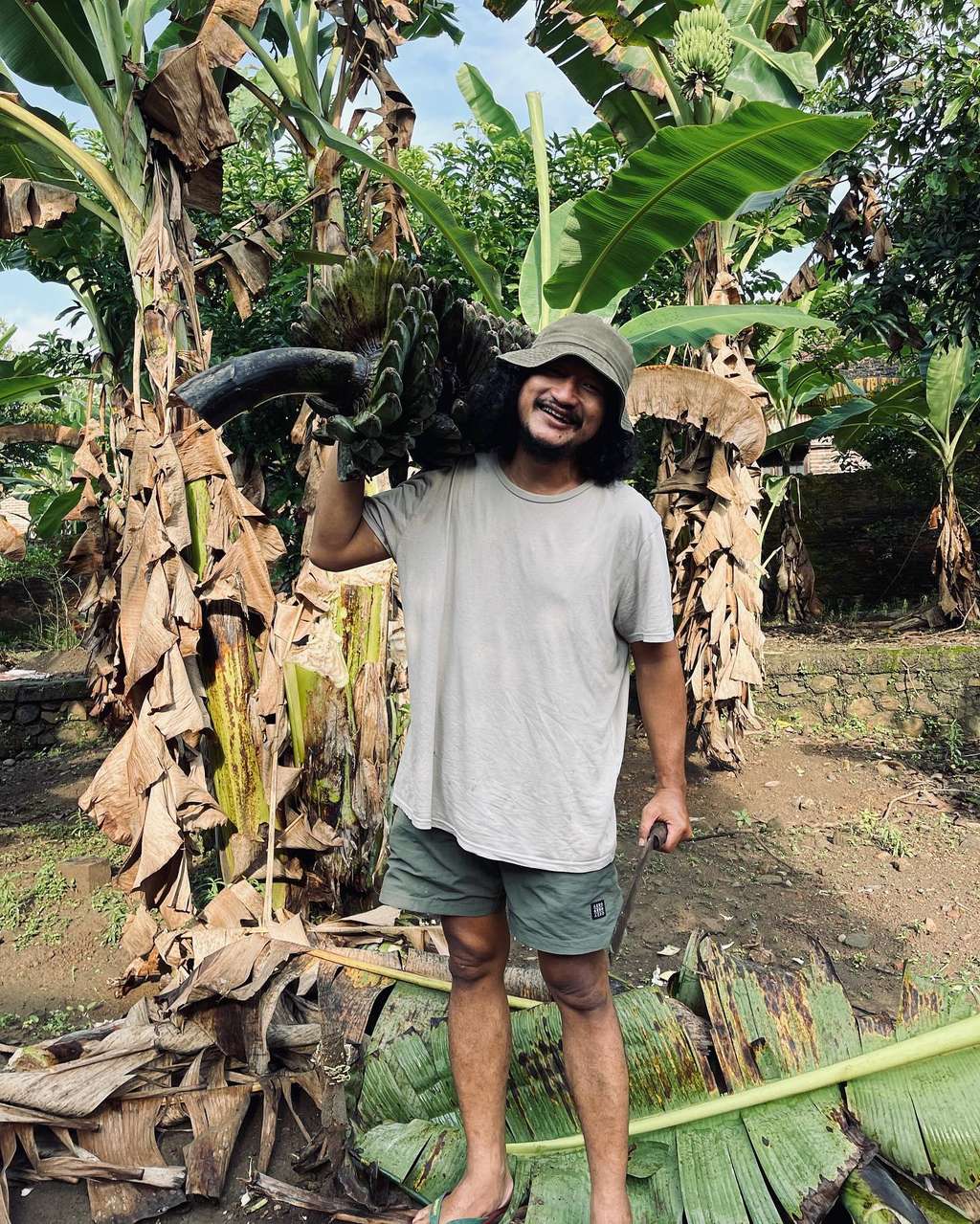 Komedian Ternama Ini Pilih Balik Kampung Demi Rawat Ibu, Kini Menepi dari Dunia Hiburan dan Buka Usaha Warung!