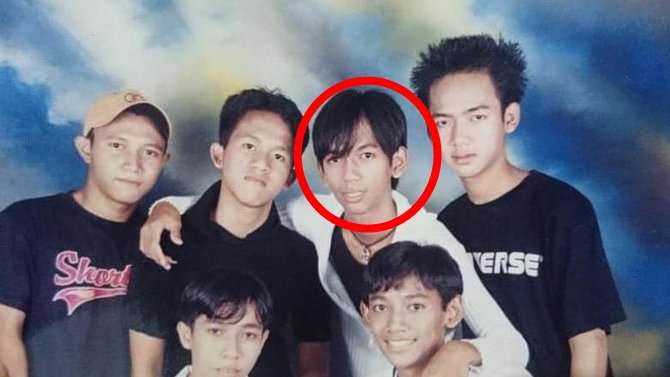 Pria Miskin ini Dulu Tidur Beralas Tikar, Kini Jadi Artis `Sultan`, Punya Rumah Rp20 M, 77 Bisnis & Koleksi Mobil Sport, Siapa Dia?