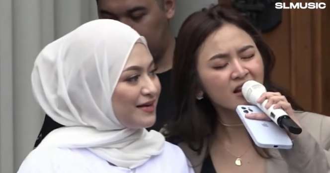 Potret Akrab Nathalie Holscher dan Mahalini Raharja, Paras Cantik Keduanya Sering Disebut Mirip 