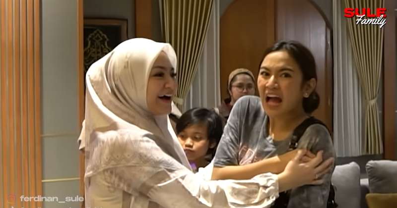 Potret Akrab Nathalie Holscher dan Mahalini Raharja, Paras Cantik Keduanya Sering Disebut Mirip 
