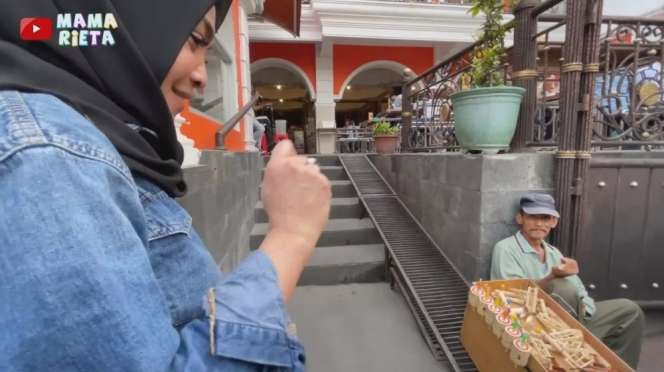 Potret Rieta Amilia Pulang Kampung ke Yogyakarta, Rumah Masa Kecilnya Berada di Komplek Elit 