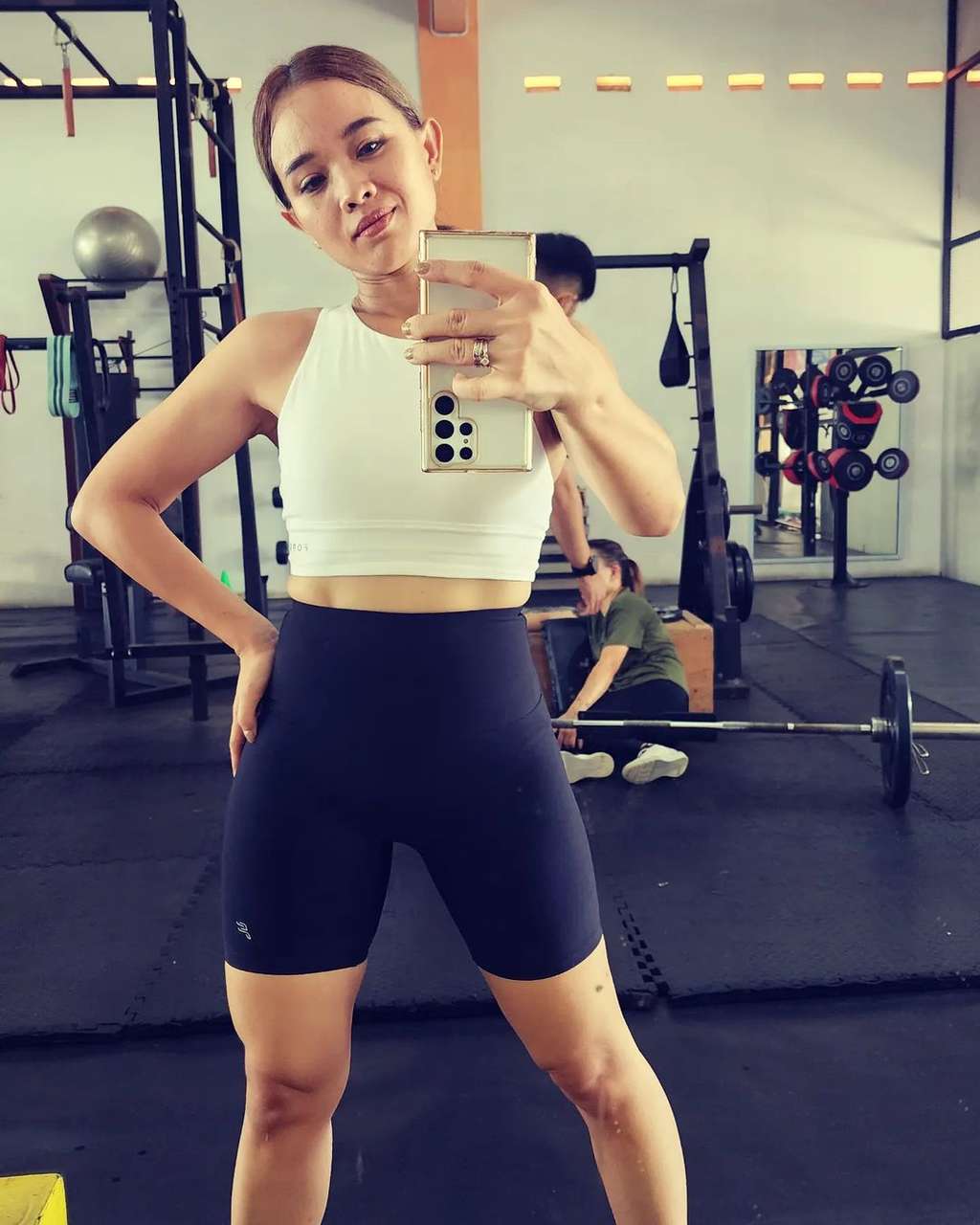 Jarang Muncul di TV, Potret Terbaru Winda Viska Pemeran Saschya Sitkom OB, Makin Body Goals 