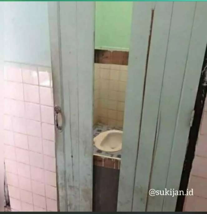 10 Potret Nyeleneh Desain Pintu Ini Malah Bikin Emosi, Antara Ada dan Tiada!