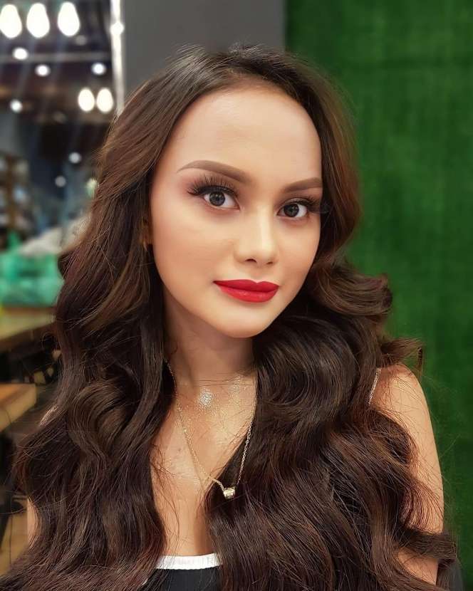 Ingat Pengemis Cantik Asal Filipina yang Fotonya Viral di Media Sosial? Begini Kabarnya Usai Terkenal!