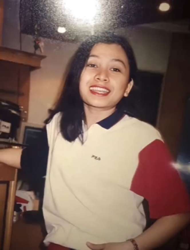 Gadis ini Pamer Foto Ibunya Saat Muda, Ternyata Primadona Tercantik di Zamannya, Ini Potretnya Bak Artis