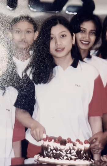 Gadis ini Pamer Foto Ibunya Saat Muda, Ternyata Primadona Tercantik di Zamannya, Ini Potretnya Bak Artis