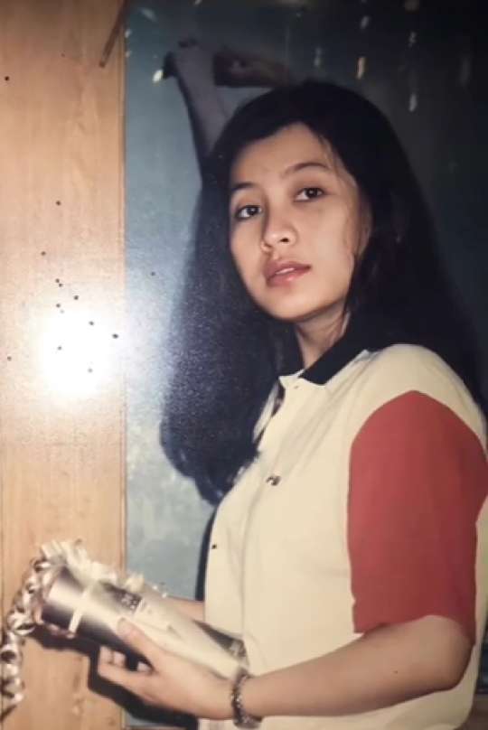 Gadis ini Pamer Foto Ibunya Saat Muda, Ternyata Primadona Tercantik di Zamannya, Ini Potretnya Bak Artis