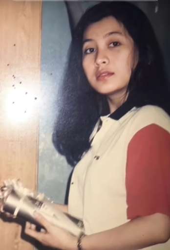 Gadis ini Pamer Foto Ibunya Saat Muda, Ternyata Primadona Tercantik di Zamannya, Ini Potretnya Bak Artis