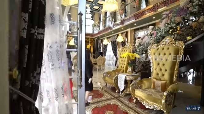 10 Potret Rumah Mami Sultan Palembang, Bak Istana di Tengah Kampung, Raffi Ahmad Lewat!