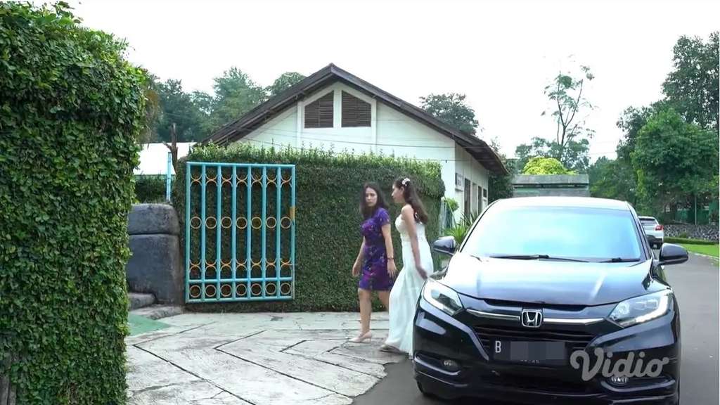 9 Potret Kebersamaan Syahnaz Sadiqah & Lady Nayoan yang Jarang Tersorot, Ternyata Dulu Sahabat!