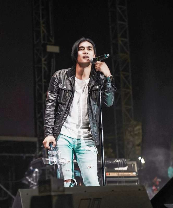 Vokalis Band Ternama Ini Dulu Pernah Hidup di Jalanan Hingga Tak Makan Nasi Dua Hari, Kini Sukses Gelar Konser di Luar Negeri!