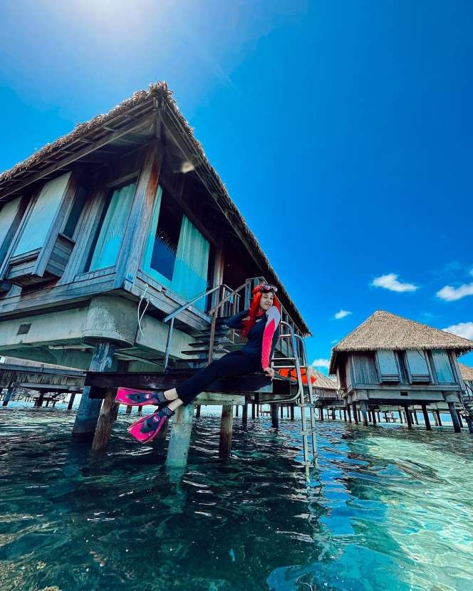 Potret Tasya Farasya Snorkeling di Maldives 'Bareng' Ikan Hiu 