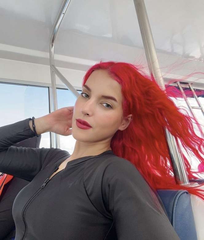 Potret Tasya Farasya Snorkeling di Maldives 'Bareng' Ikan Hiu 