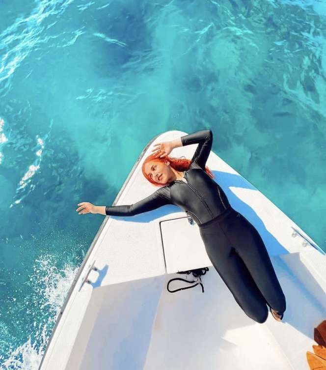 Potret Tasya Farasya Snorkeling di Maldives 'Bareng' Ikan Hiu 