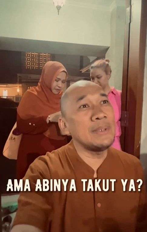 Momen Anak Bungsu Hanung Bramantyo Kabur Ketika Ingin Dipeluk