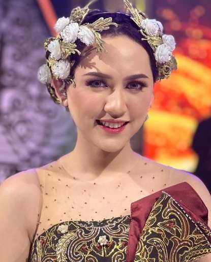 10 Adu Gaya Happy Asmara VS Bella Bonita, Pacar Baru Denny Caknan, Ternyata Bukan Orang Sembarangan!