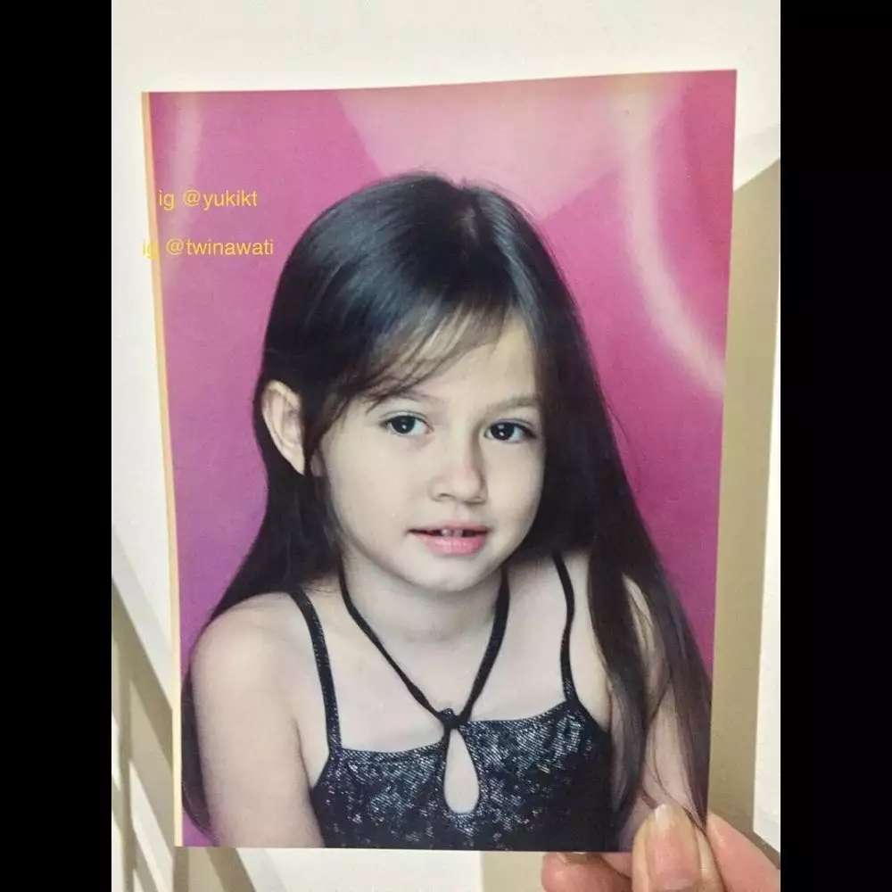 Bocah Berdarah Jepang ini Kini Artis Top & Super Cantik, Disebut Mirip Lisa Blackpink, Rumahnya Bak Istana Eropa, Ini Potretnya
