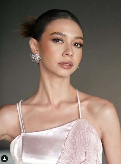 Bocah Berdarah Jepang ini Kini Artis Top & Super Cantik, Disebut Mirip Lisa Blackpink, Rumahnya Bak Istana Eropa, Ini Potretnya