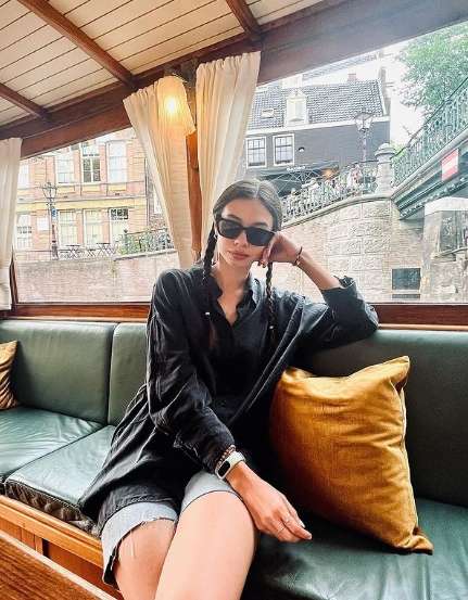 Bocah Berdarah Jepang ini Kini Artis Top & Super Cantik, Disebut Mirip Lisa Blackpink, Rumahnya Bak Istana Eropa, Ini Potretnya
