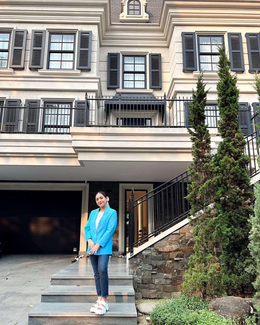 Tak Disangka Bocah Imut Ini Jadi Artis Papan Atas Indonesia, Punya Bisnis Beragam Hingga Bangun Rumah Puluhan Miliar, Kini Dijuluki Sultan!